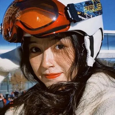 伴游女王